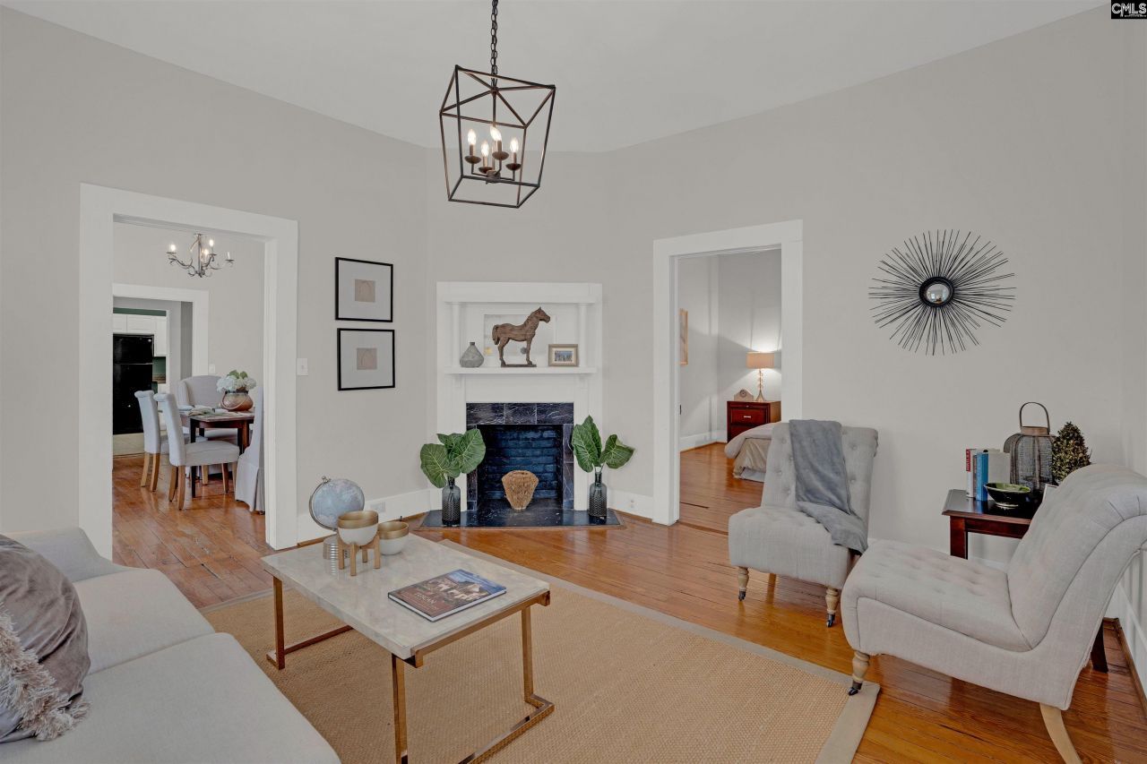 1125 Hagood Avenue Photo 8