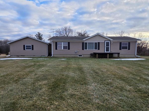 2064 165th Street, New Hampton, IA 50659