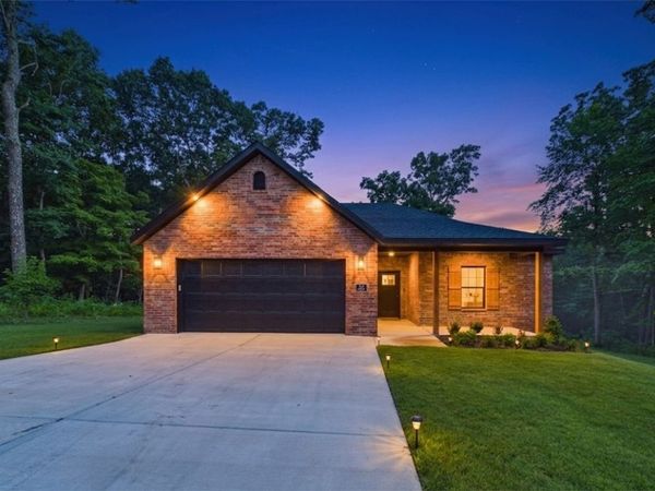 23 Ironside Lane, Bella Vista, AR 72715