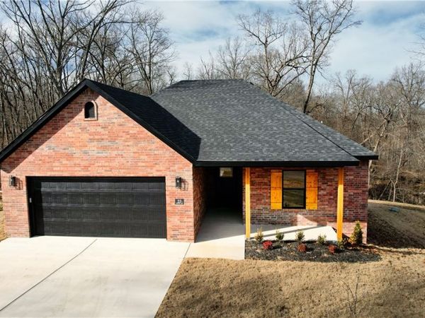23 Ironside Lane , Bella Vista, AR 72715