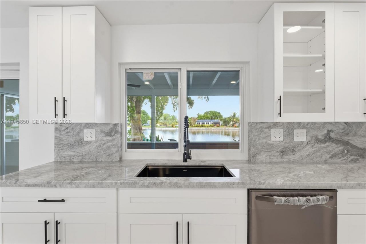 5805 NW 72nd Ave , Tamarac, FL 33321 Photo