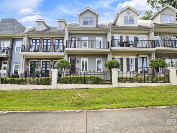 101 N Fairhope Court, Unit 16, Fairhope, AL 36532