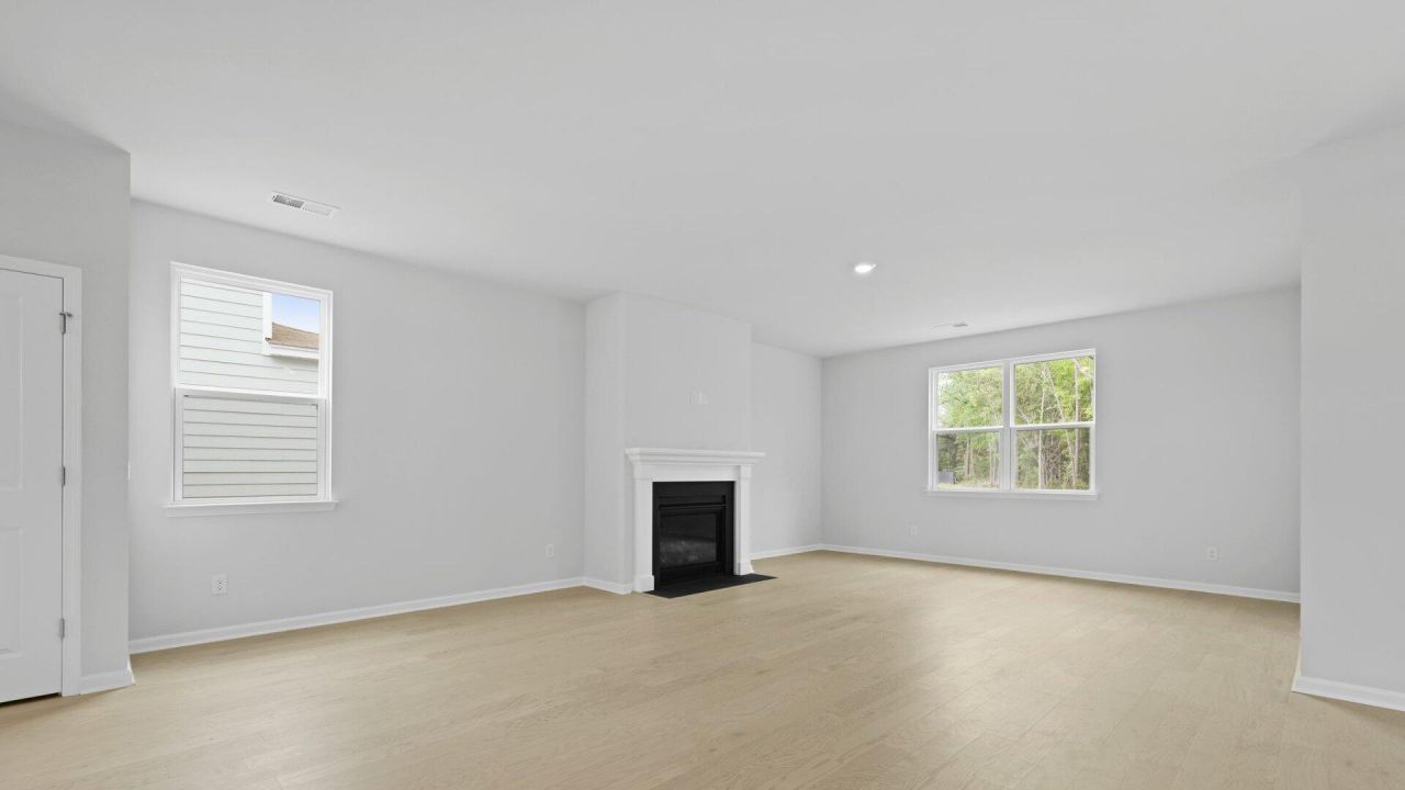 225 Seele Street Photo 12