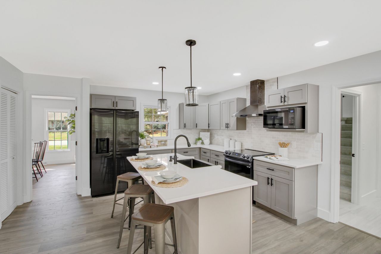 305 Mayfield Street Photo 12