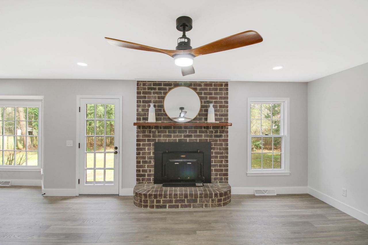 305 Mayfield Street Photo 13