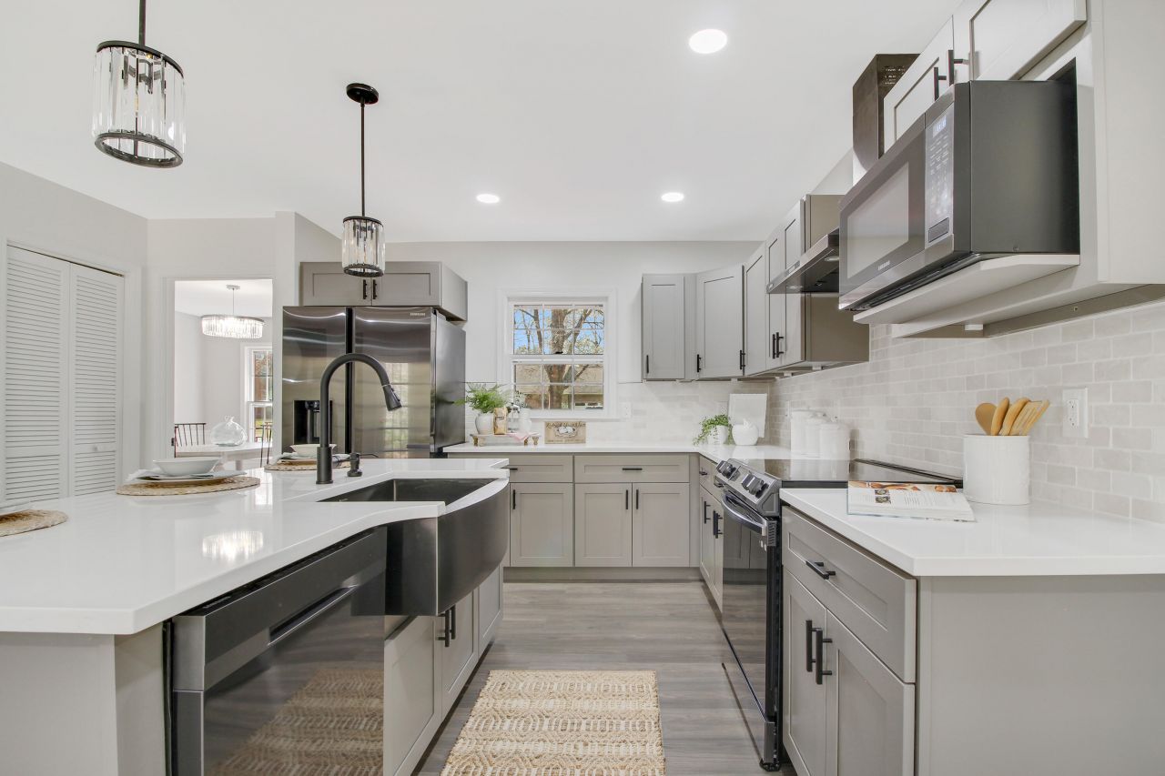 305 Mayfield Street Photo 16