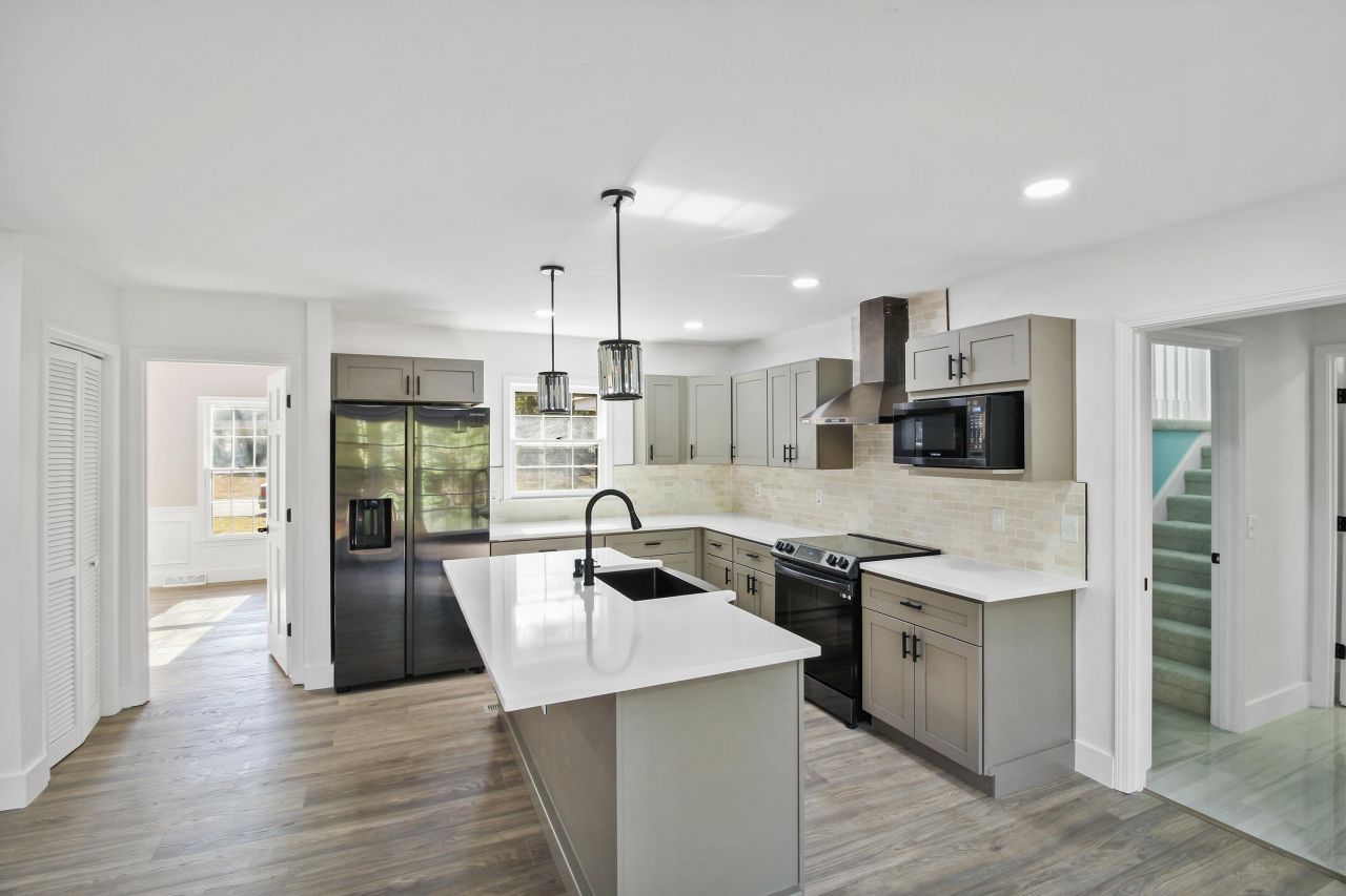 305 Mayfield Street Photo 17