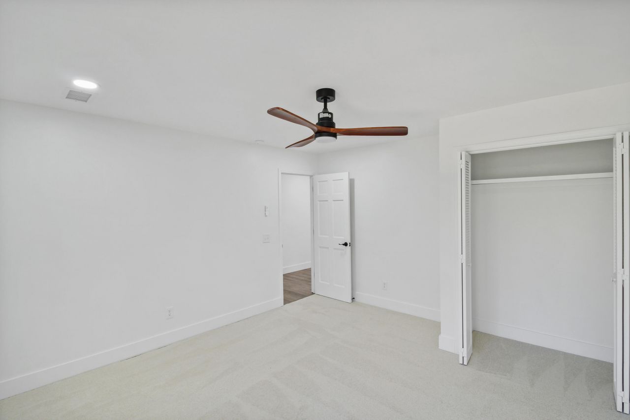 305 Mayfield Street Photo 24