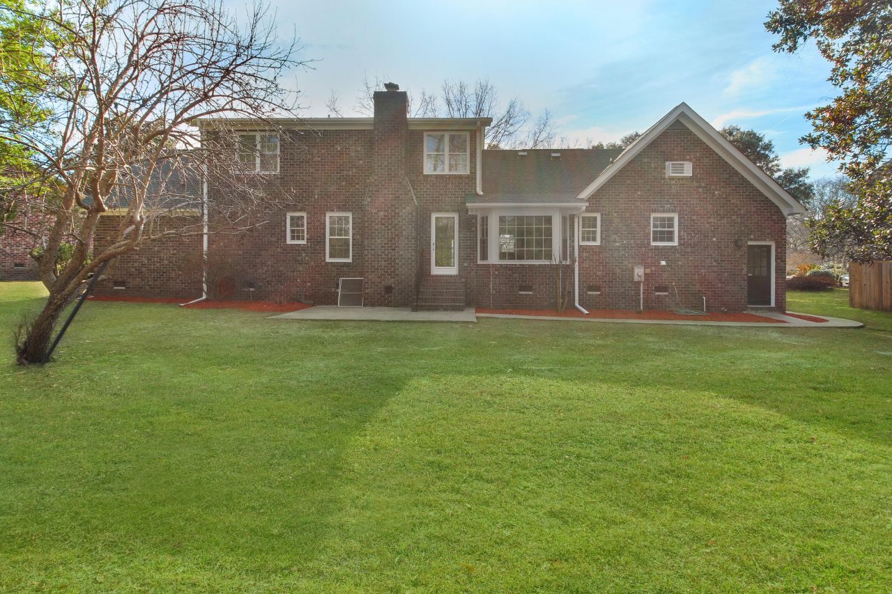 305 Mayfield Street Photo 34