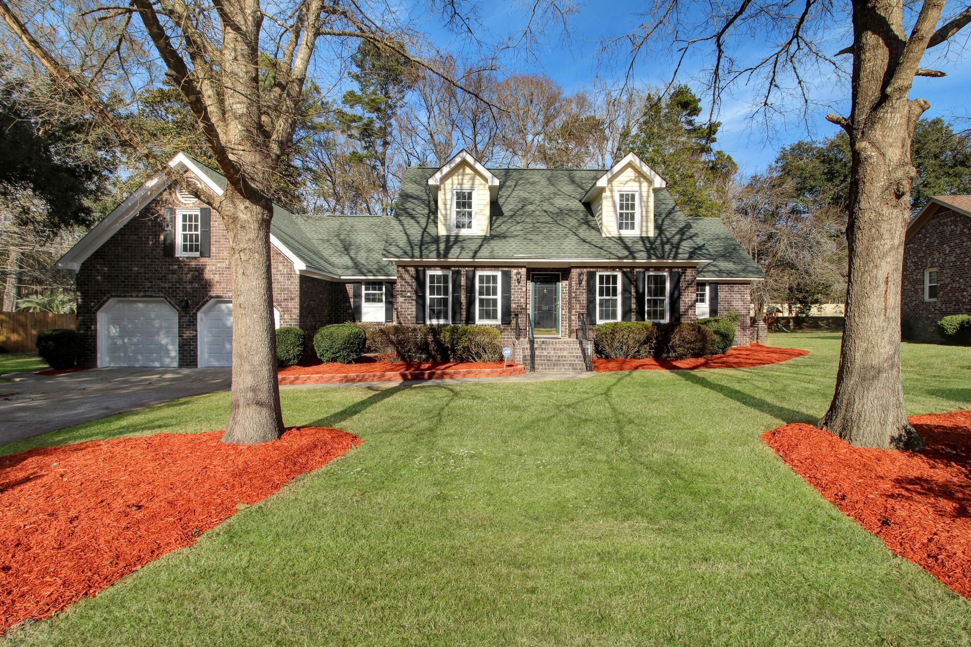 305 Mayfield Street Photo 6