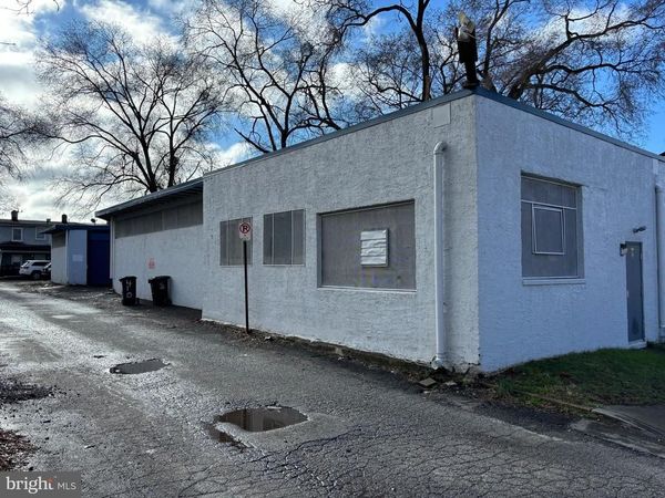 2 NOBLE STREET, NORRISTOWN, PA 19401