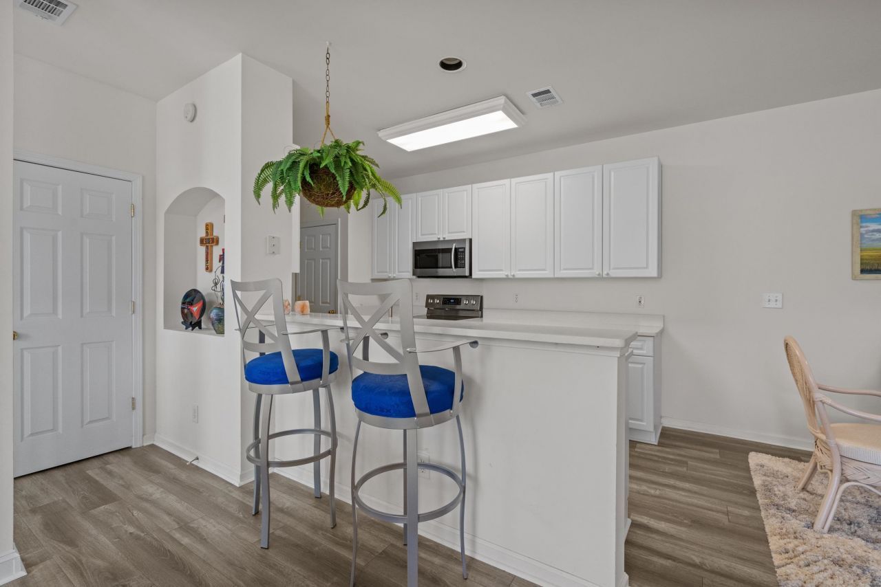 4436 Lady Banks Ln. Photo 7