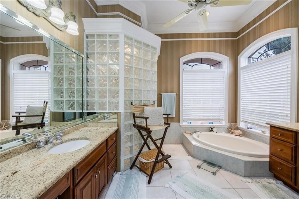 11745 Longshore Way E, Naples, FL 34119 Photo
