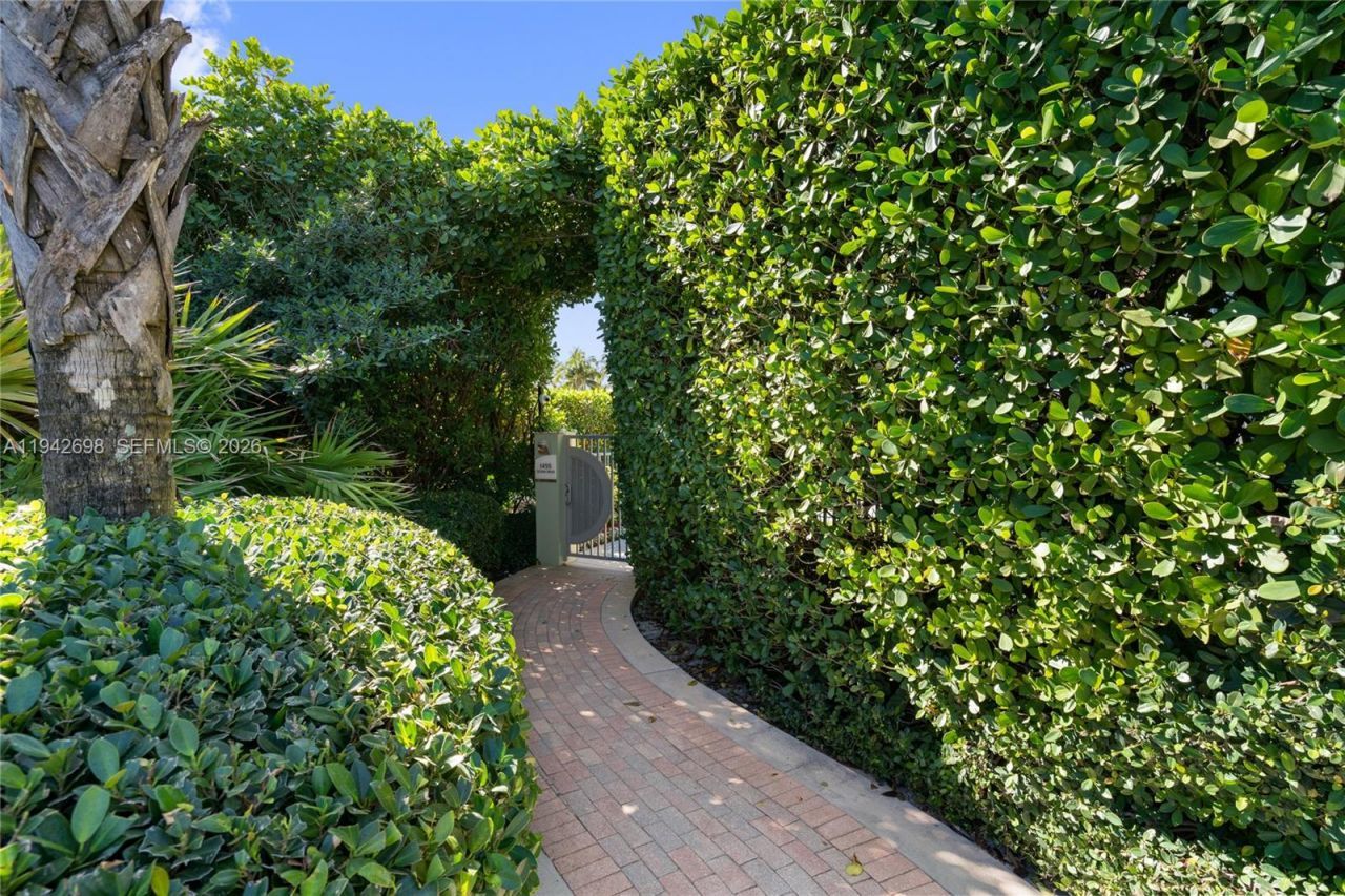 1455 Ocean Dr, Unit 1009, Miami Beach, FL 33139 Photo