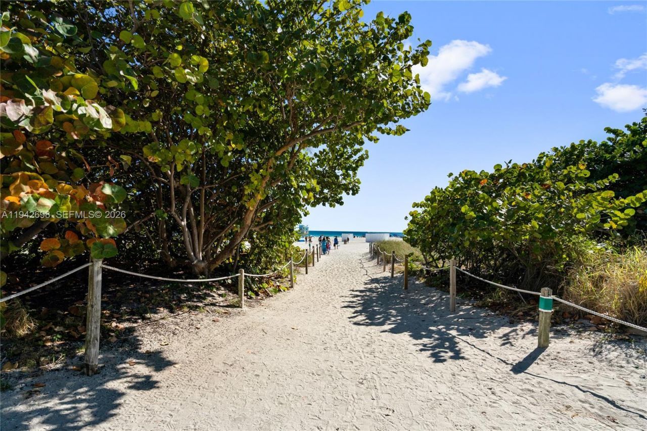 1455 Ocean Dr, Unit 1009, Miami Beach, FL 33139 Photo