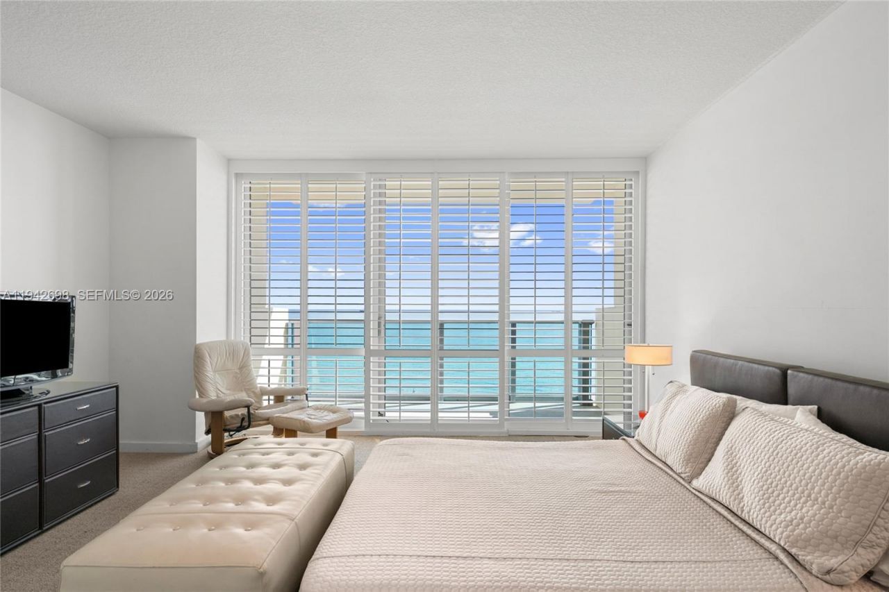 1455 Ocean Dr, Unit 1009, Miami Beach, FL 33139 Photo
