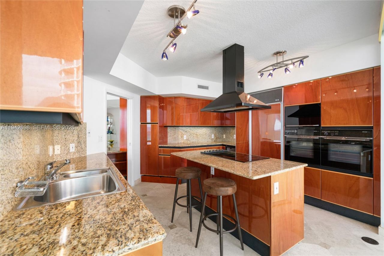 1455 Ocean Dr, Unit 1009, Miami Beach, FL 33139 Photo