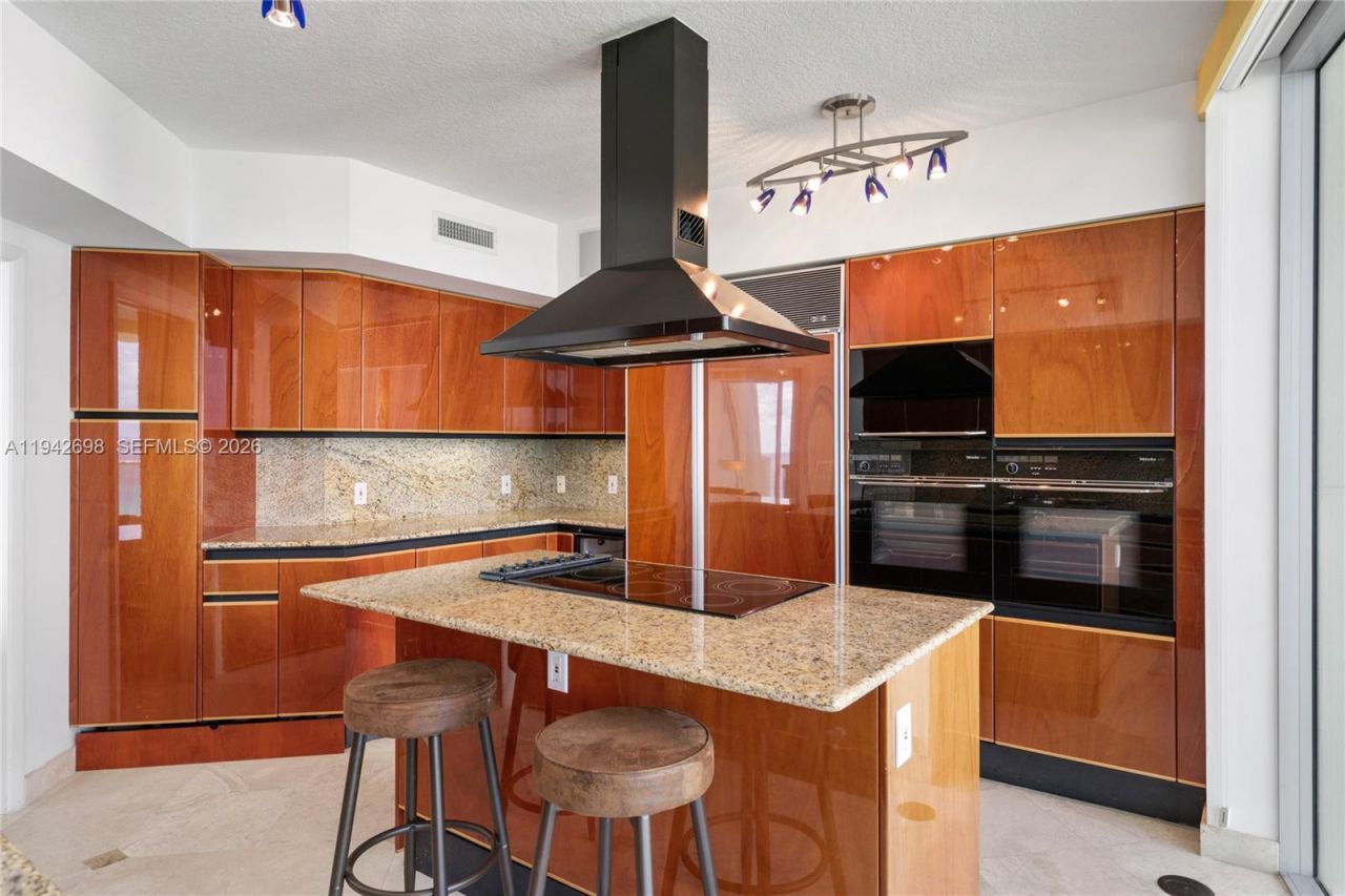 1455 Ocean Dr, Unit 1009, Miami Beach, FL 33139 Photo