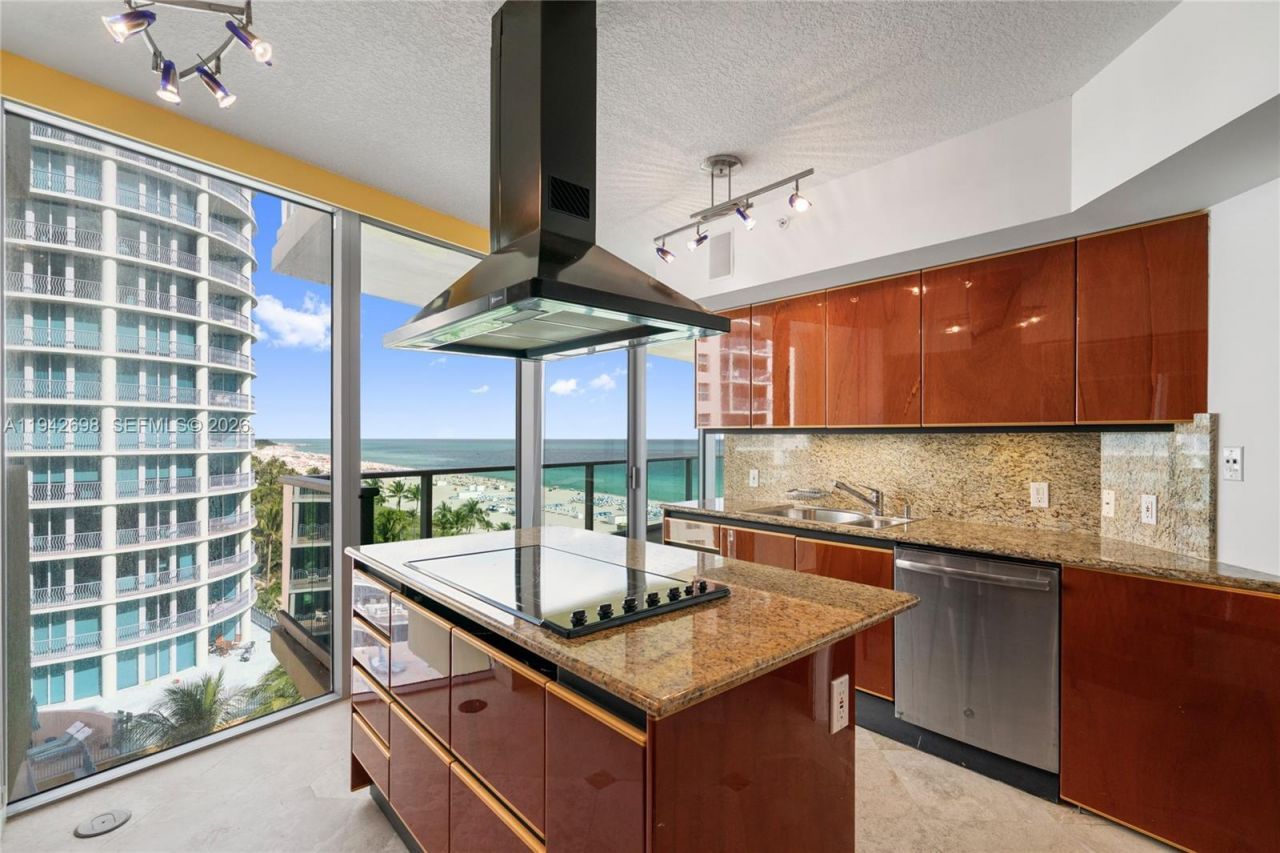 1455 Ocean Dr, Unit 1009, Miami Beach, FL 33139 Photo