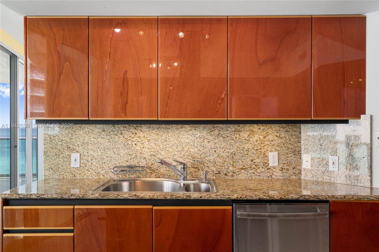 1455 Ocean Dr, Unit 1009, Miami Beach, FL 33139 Photo