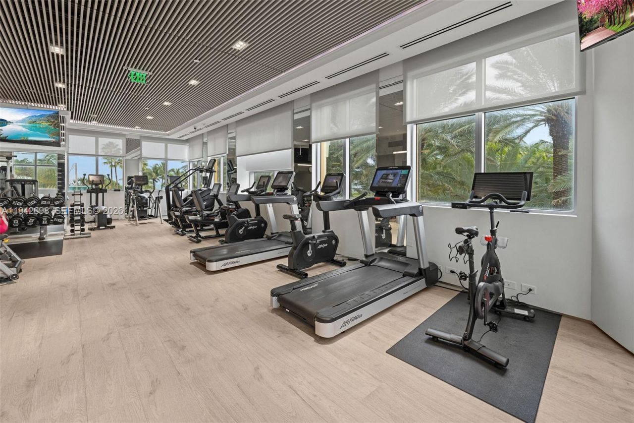 1455 Ocean Dr, Unit 1009, Miami Beach, FL 33139 Photo