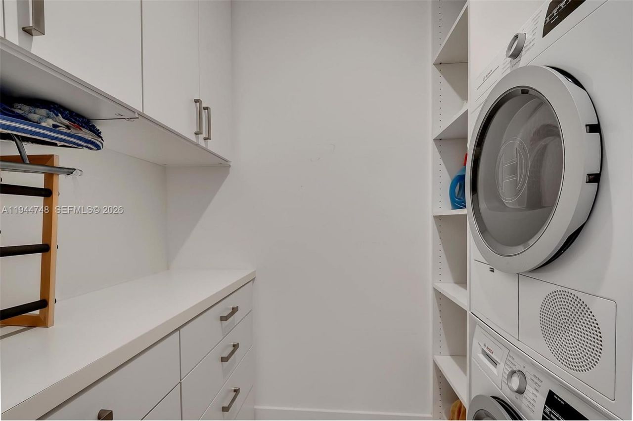 2301 Collins Ave, Unit 810, Miami Beach, FL 33139 Photo