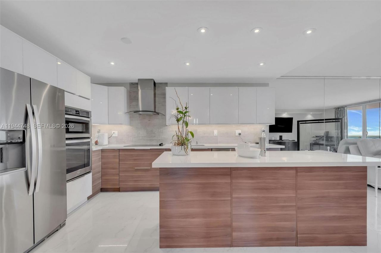 2301 Collins Ave, Unit 810, Miami Beach, FL 33139 Photo