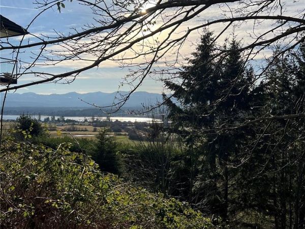 1940 Snowbird Lane, Courtenay, BC V9N 9C4