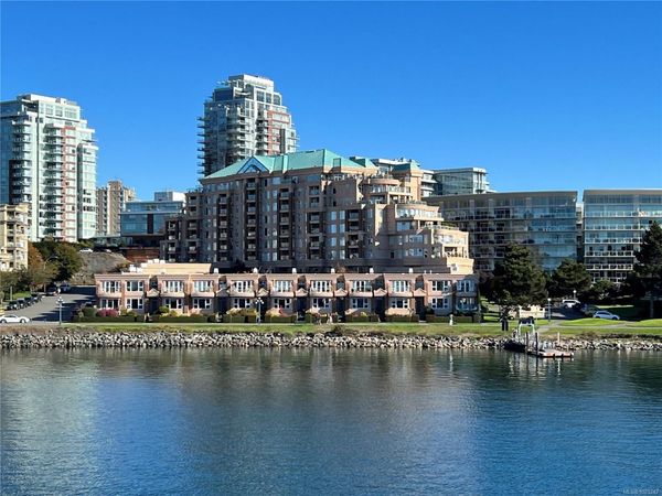 75 Songhees Rd, Unit 123, Victoria, BC V9A 7M5