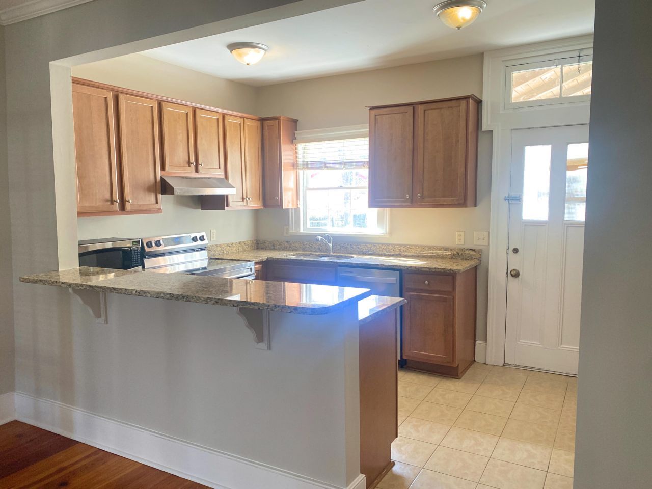 9 Gadsden Street Photo 10