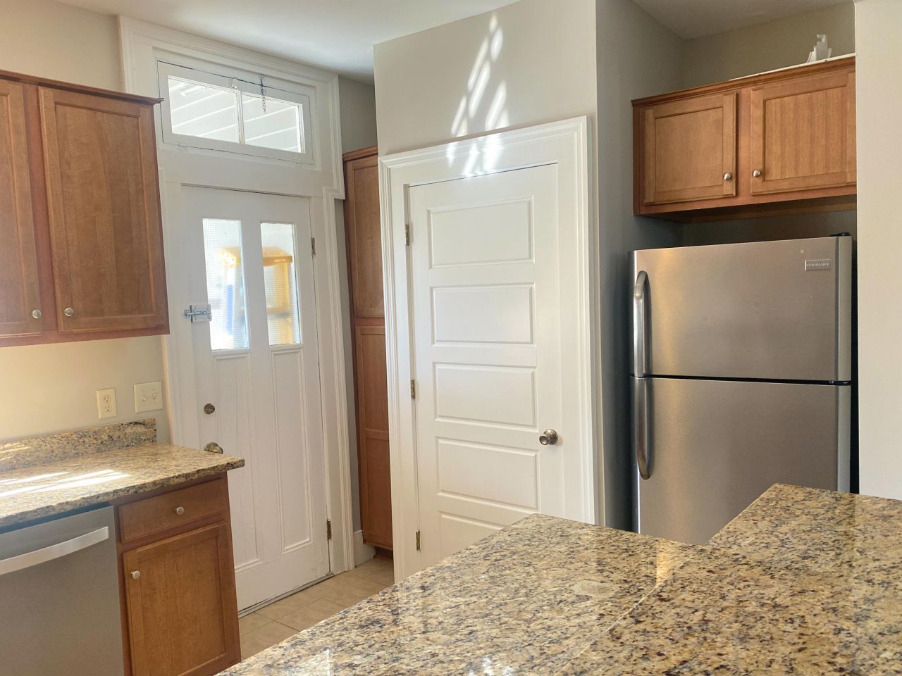 9 Gadsden Street Photo 12