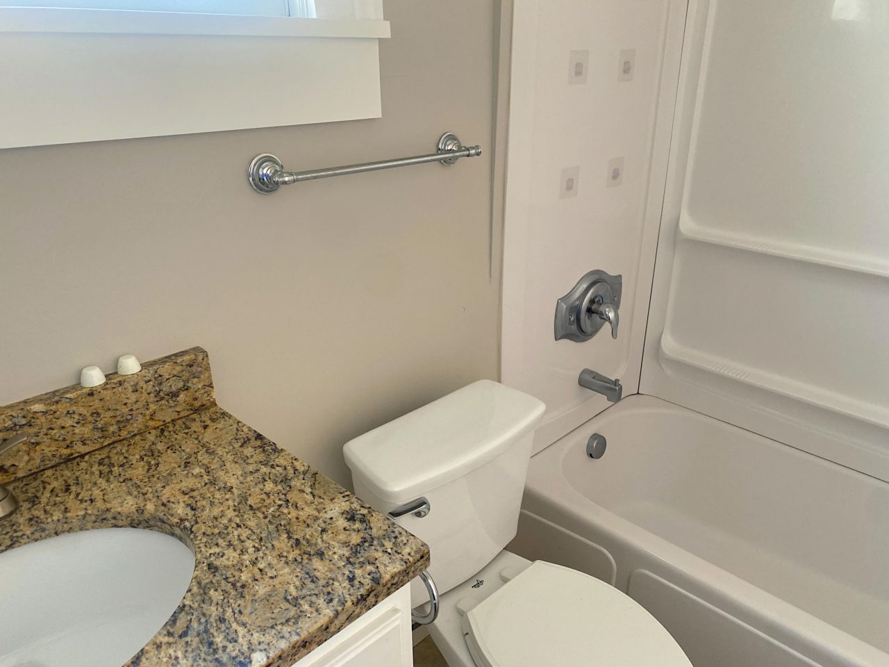 9 Gadsden Street Photo 15