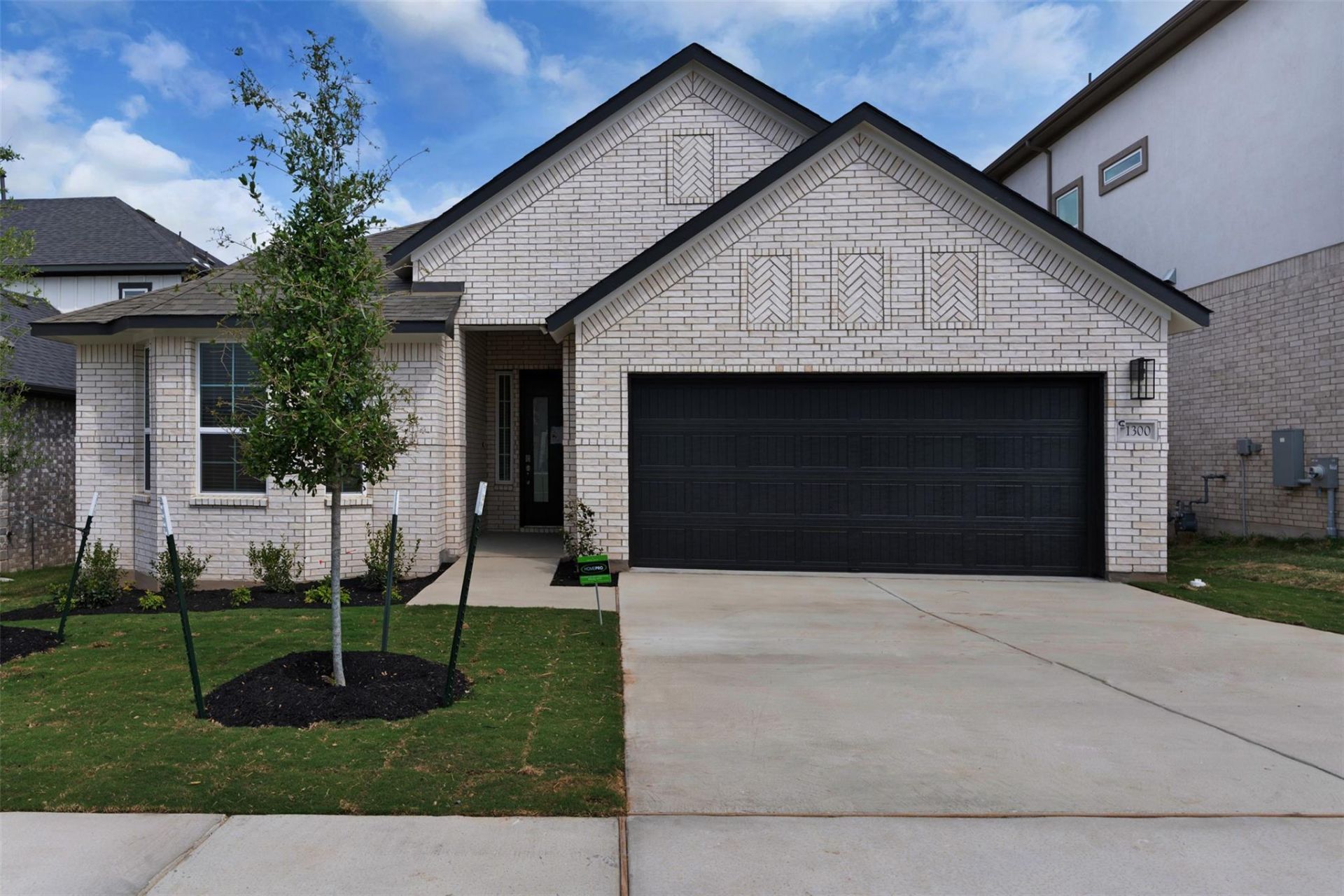 1300 Snowdrop Dr, Georgetown, TX 78628 Main Photo