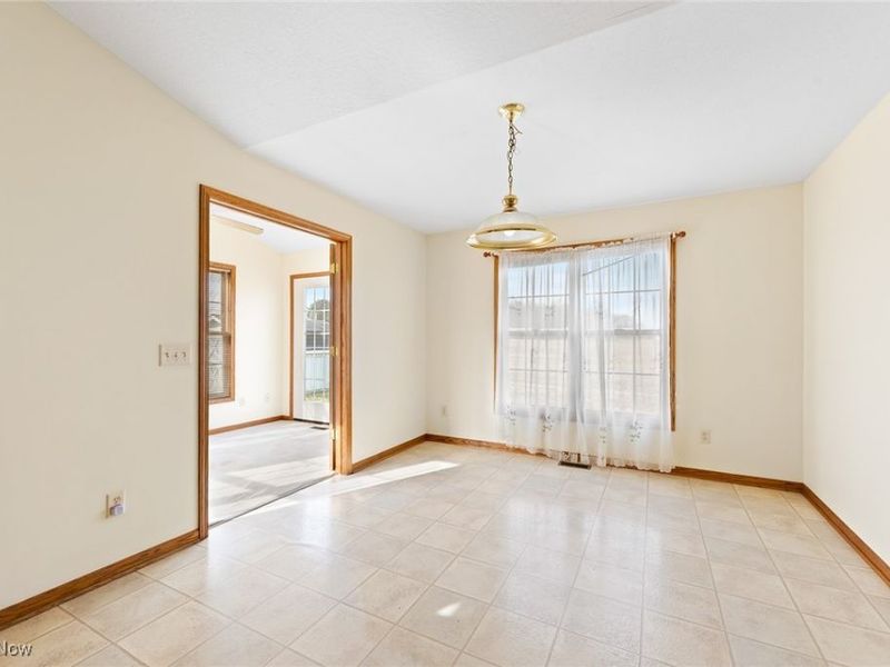 1315 Back Massillon Road, Orrville, OH 44667 Photo 10