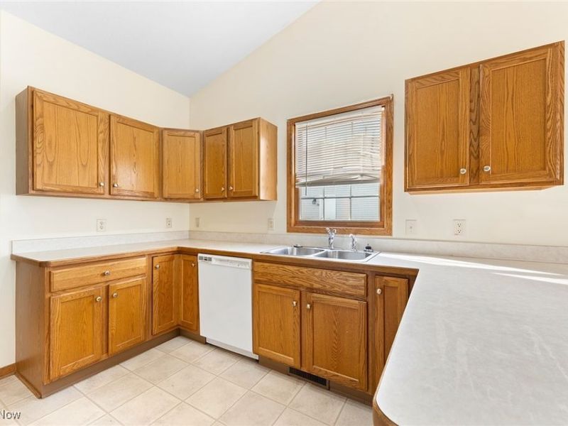 1315 Back Massillon Road, Orrville, OH 44667 Photo 8