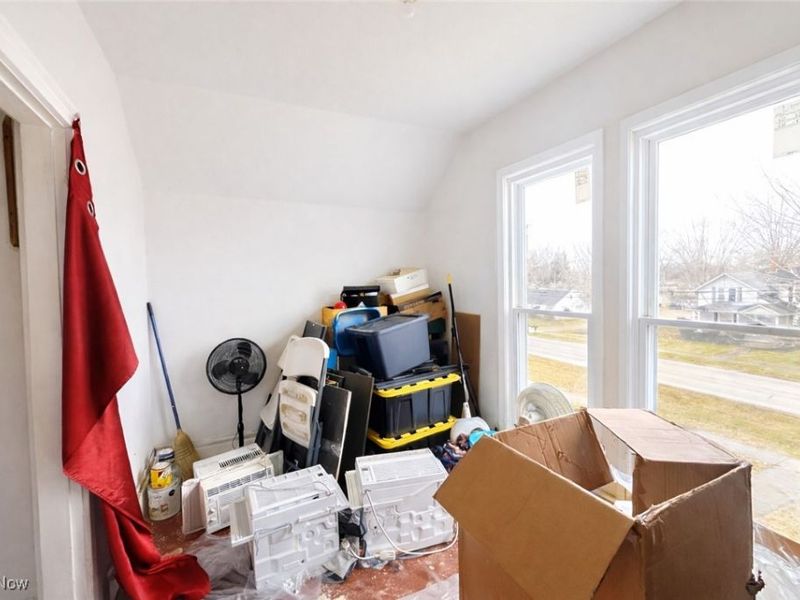 305 W Main Street, Lagrange, OH 44050 Photo 14