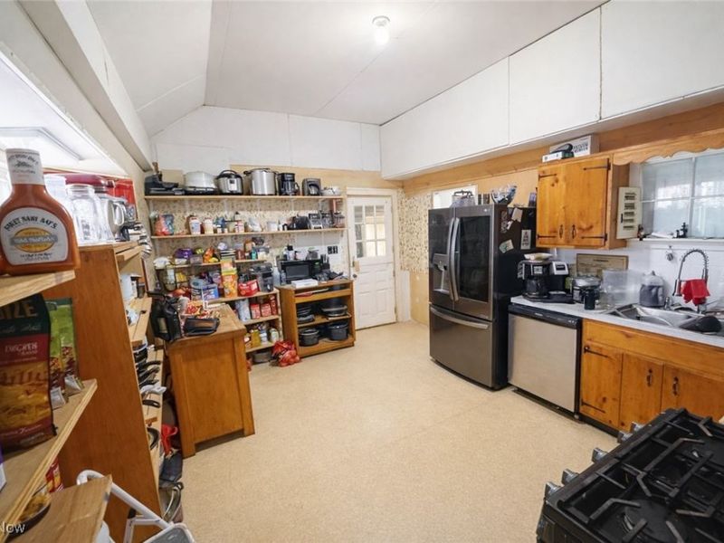 305 W Main Street, Lagrange, OH 44050 Photo 9