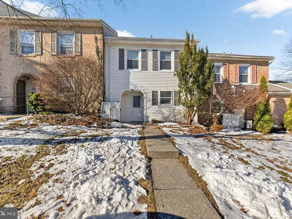 1930 CRICKLEWOOD COVE, FOGELSVILLE, PA 18051