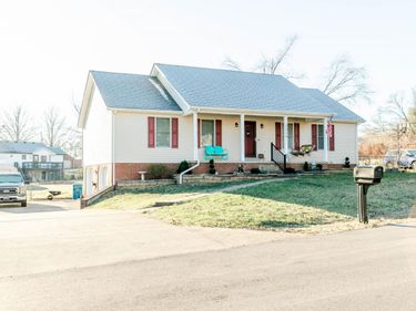 1319 Bonnie Blue Loop, Lawrenceburg, KY 40342