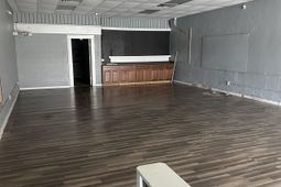 905 N Main St. photo 4