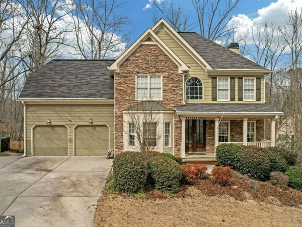 582 Braidwood Drive NW, Acworth, GA 30101