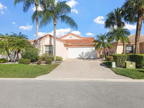 5111 Pelican Cove Drive, Boynton Beach, FL 33437
