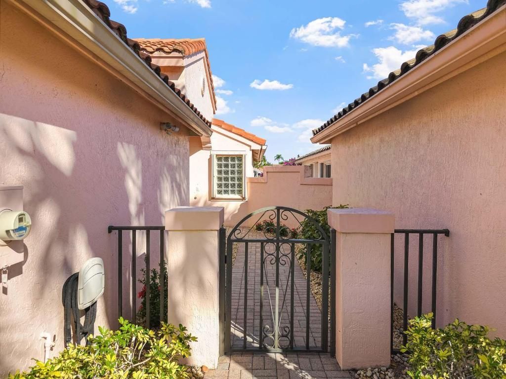 5111 Pelican Cove Drive, Boynton Beach, FL 33437 Photo