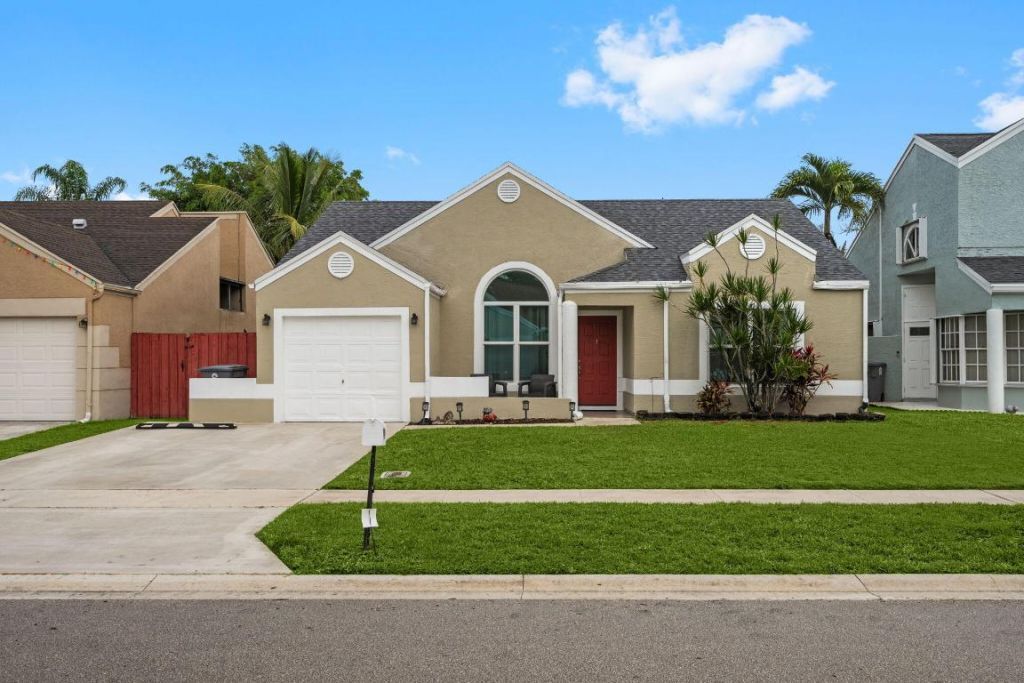 8374 Dynasty Drive, Boca Raton, FL 33433 Photo