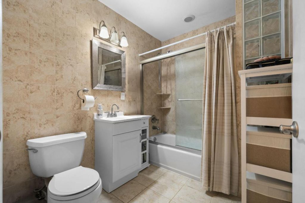 8374 Dynasty Drive, Boca Raton, FL 33433 Photo