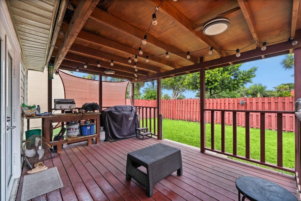 8374 Dynasty Drive, Boca Raton, FL 33433 Photo