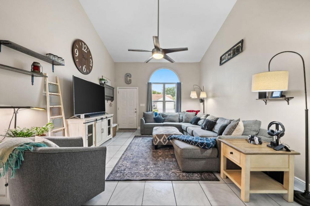 8374 Dynasty Drive, Boca Raton, FL 33433 Photo