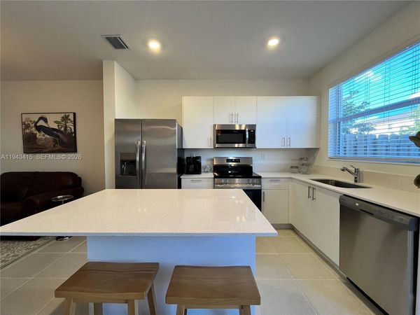 2627 SE 28th Dr , Homestead, FL 33035