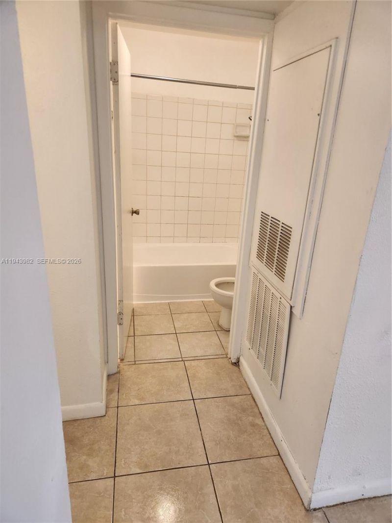 4086 N Pine Island Rd, Unit 510, Sunrise, FL 33351 Photo