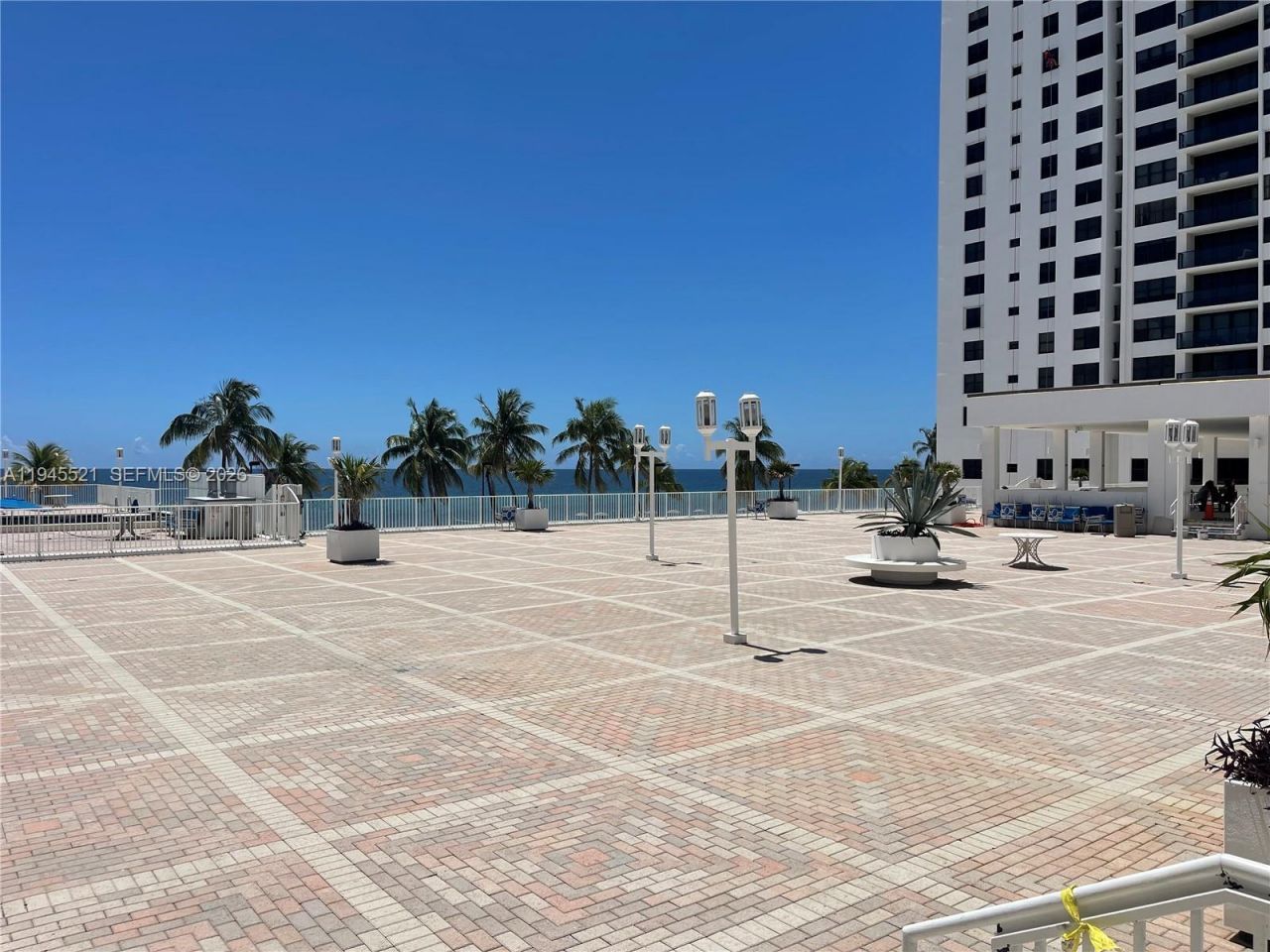 2101 S Ocean Dr, Unit 1404, Hollywood, FL 33019 Photo
